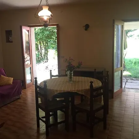 Сasa de vacaciones Almades Almadis